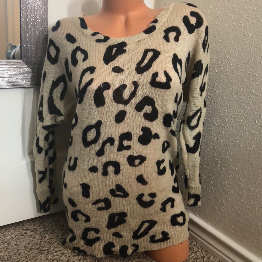 Long Cheetah Sweater with Buttons